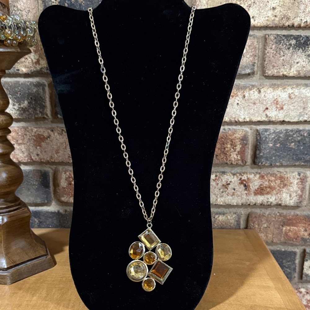 Bijoux Terner Y2K Amber Cabochon Pendant Gold tone Necklace